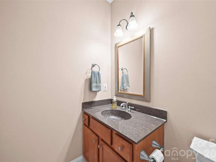 1524 Royalty Circle, Statesville, NC 28625.  MLS# CAR4389481, YatesRealty ID 30304. 