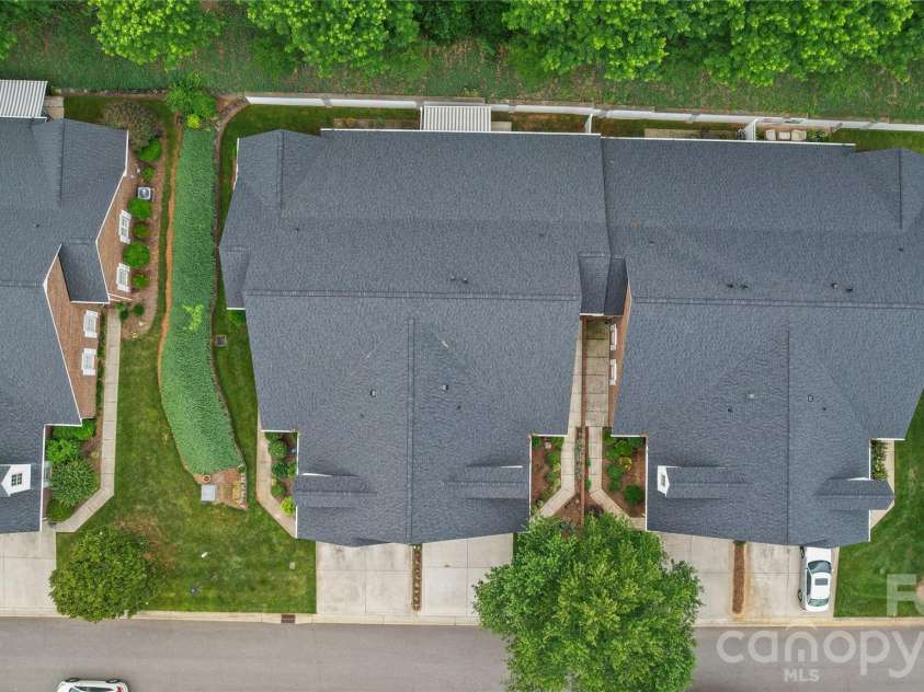 1524 Royalty Circle, Statesville, NC 28625.  MLS# CAR4389481, YatesRealty ID 30304. 