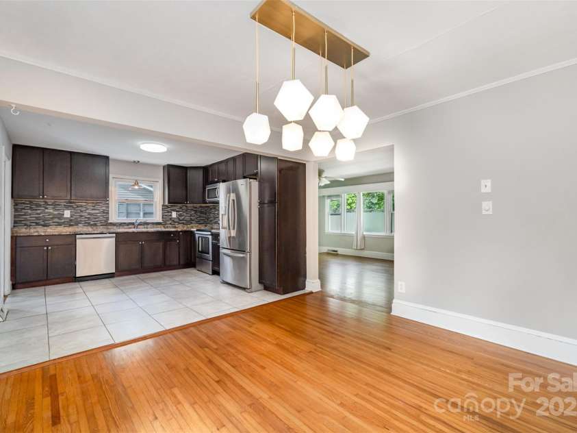 2408 Kilborne Drive, Charlotte, NC 28205.  MLS# CAR4283656, YatesRealty ID 30304. 