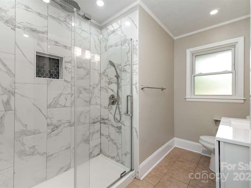 2408 Kilborne Drive, Charlotte, NC 28205.  MLS# CAR4283656, YatesRealty ID 30304. 