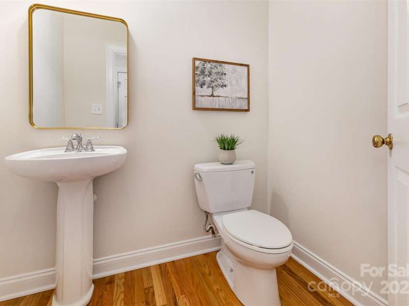 2919 Shady Reach Lane, Charlotte, NC 28214.  MLS# CAR4272489, YatesRealty ID 30305. Convenient half bath