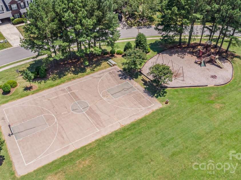 2919 Shady Reach Lane, Charlotte, NC 28214.  MLS# CAR4272489, YatesRealty ID 30305. Recreational area