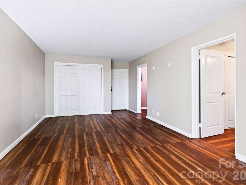 647 Town Mountain Road, Asheville, NC 28804.  MLS# CAR4414471, YatesRealty ID 30305. 
