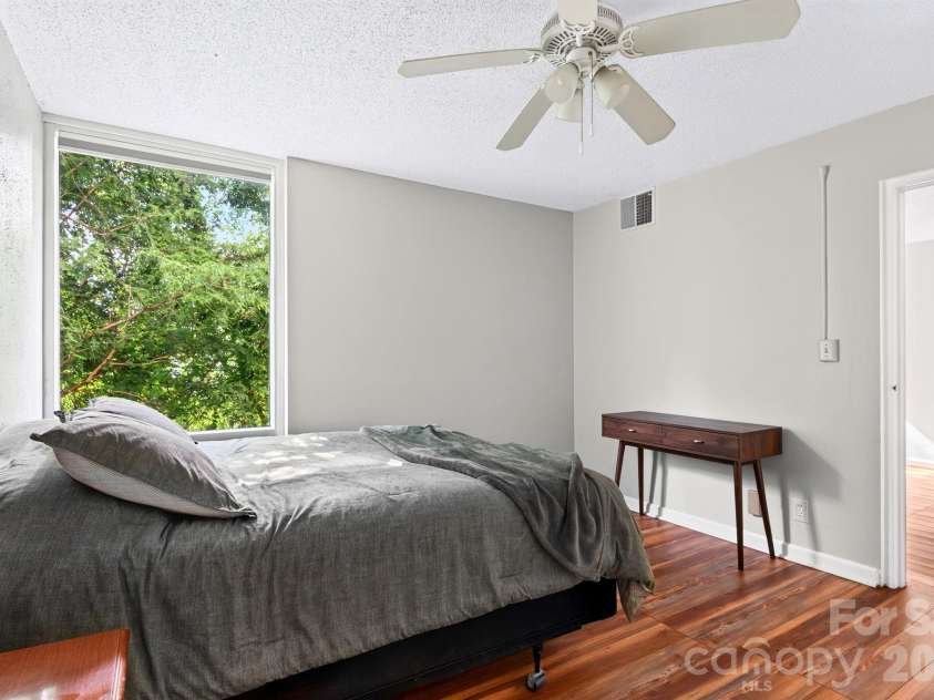 647 Town Mountain Road, Asheville, NC 28804.  MLS# CAR4414471, YatesRealty ID 30305. 