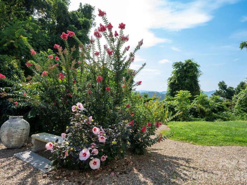 647 Town Mountain Road, Asheville, NC 28804.  MLS# CAR4414471, YatesRealty ID 30305. 