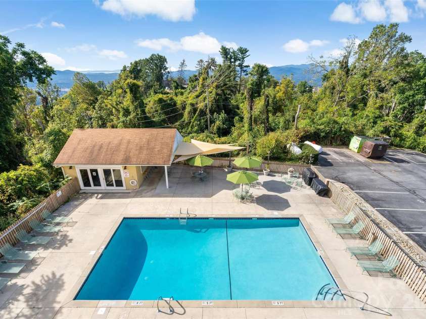 647 Town Mountain Road, Asheville, NC 28804.  MLS# CAR4424140, YatesRealty ID 30305. 