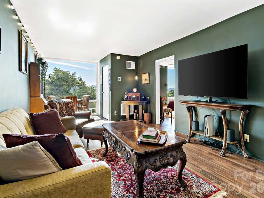 647 Town Mountain Road, Asheville, NC 28804.  MLS# CAR4424140, YatesRealty ID 30305. 