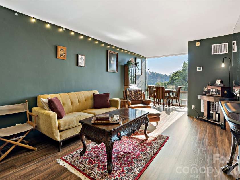 647 Town Mountain Road, Asheville, NC 28804.  MLS# CAR4424140, YatesRealty ID 30305. 