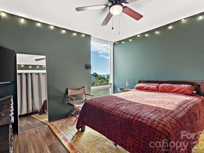 647 Town Mountain Road, Asheville, NC 28804.  MLS# CAR4424140, YatesRealty ID 30305. 