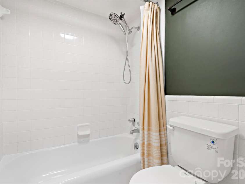 647 Town Mountain Road, Asheville, NC 28804.  MLS# CAR4424140, YatesRealty ID 30305. 