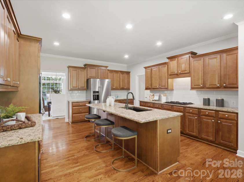 3422 Delamere Drive, Matthews, NC 28104.  MLS# CAR4390061, YatesRealty ID 30306. 