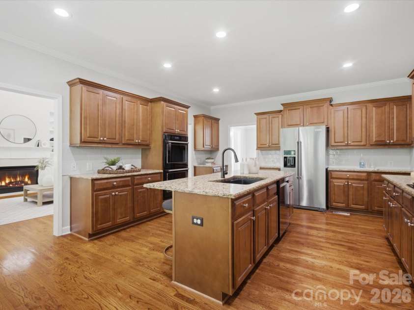 3422 Delamere Drive, Matthews, NC 28104.  MLS# CAR4390061, YatesRealty ID 30306. 