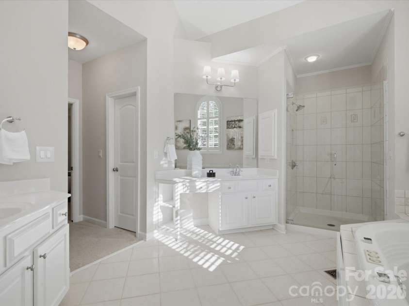 3422 Delamere Drive, Matthews, NC 28104.  MLS# CAR4390061, YatesRealty ID 30306. 
