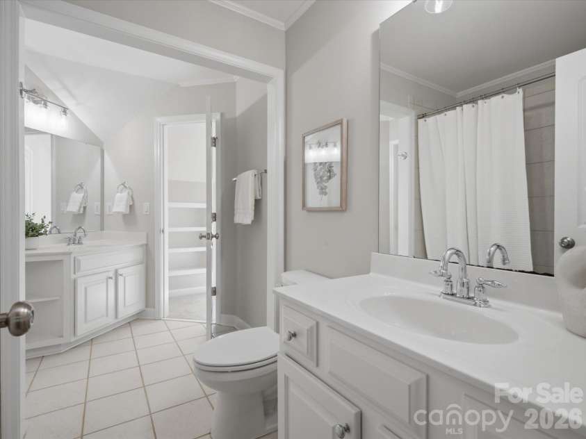 3422 Delamere Drive, Matthews, NC 28104.  MLS# CAR4390061, YatesRealty ID 30306. 