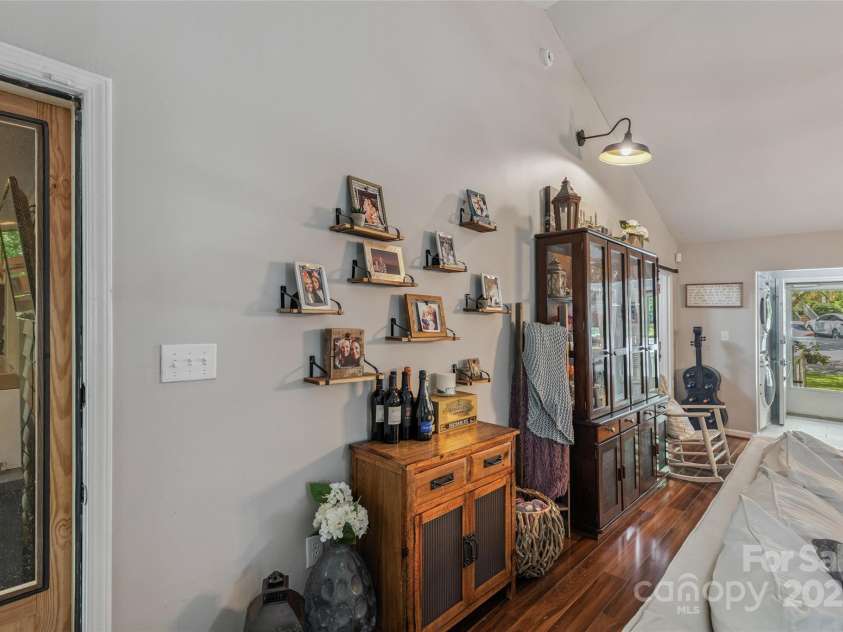 27 Dwarf Mountain Road, Sapphire, NC 28774.  MLS# CAR4285285, YatesRealty ID 30307. 