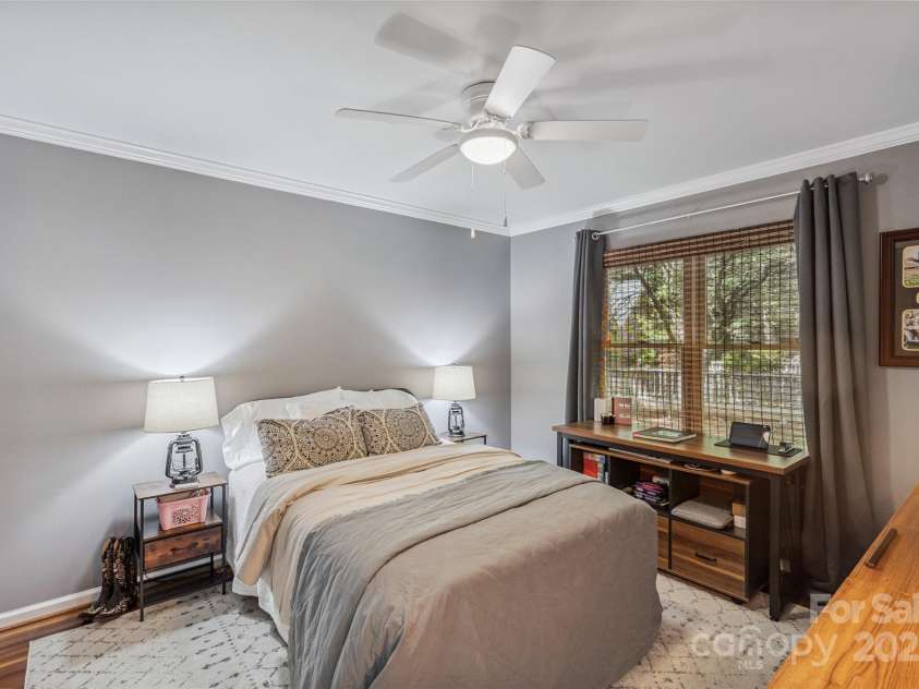 27 Dwarf Mountain Road, Sapphire, NC 28774.  MLS# CAR4285285, YatesRealty ID 30307. 