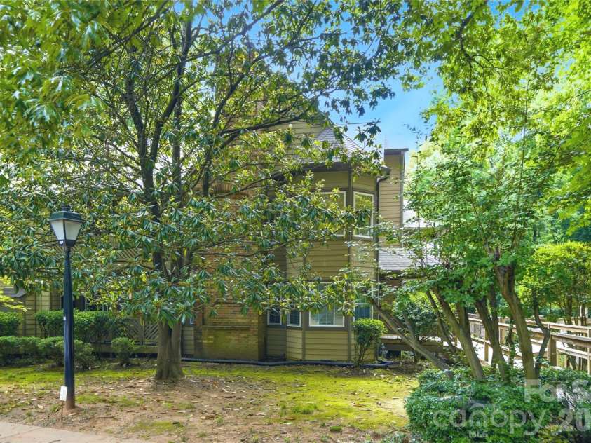 6150 Gray Gate Lane, Charlotte, NC 28210.  MLS# CAR4392595, YatesRealty ID 30307. 
