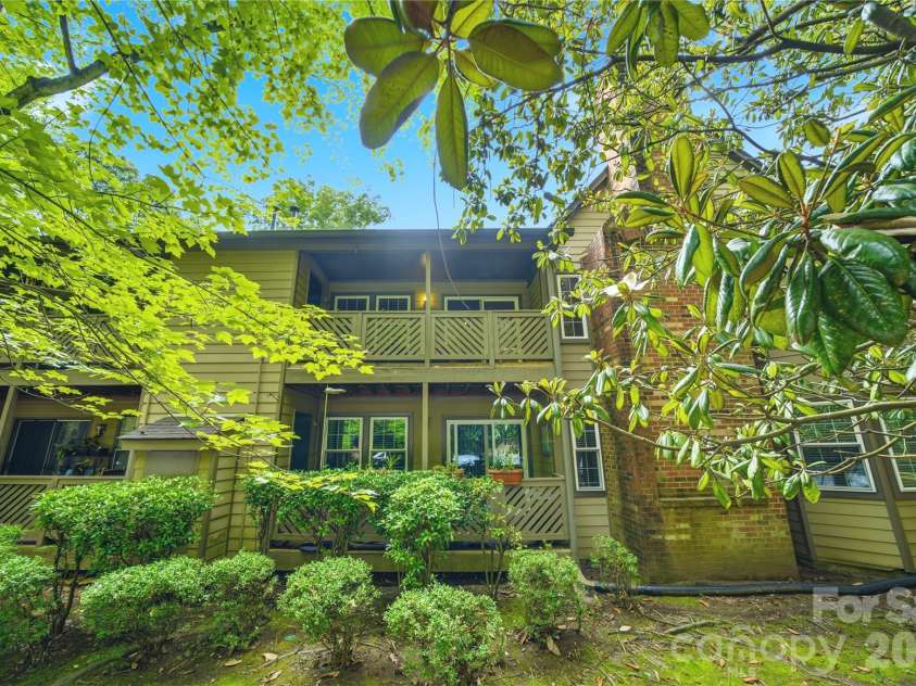 6150 Gray Gate Lane, Charlotte, NC 28210.  MLS# CAR4392595, YatesRealty ID 30307. 