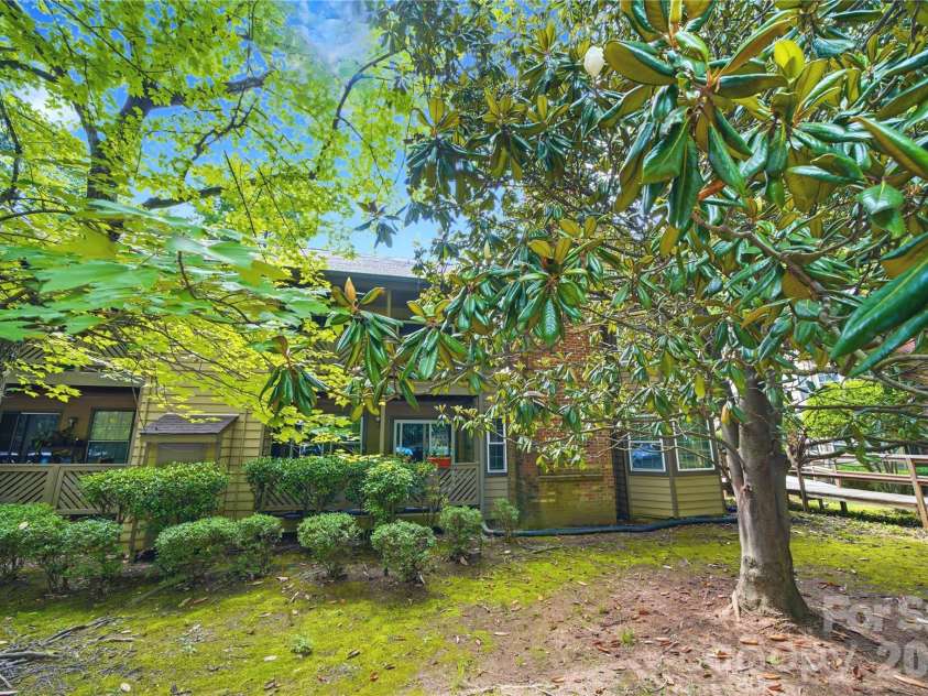6150 Gray Gate Lane, Charlotte, NC 28210.  MLS# CAR4392595, YatesRealty ID 30307. 