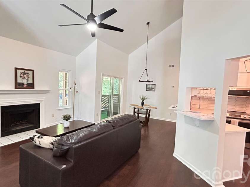 6150 Gray Gate Lane, Charlotte, NC 28210.  MLS# CAR4392595, YatesRealty ID 30307. 