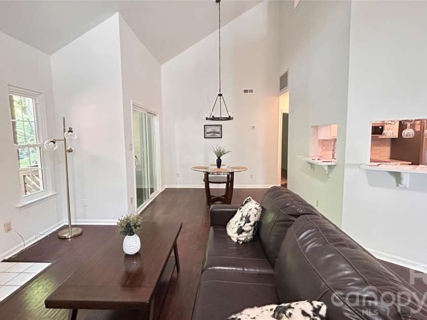 6150 Gray Gate Lane, Charlotte, NC 28210.  MLS# CAR4392595, YatesRealty ID 30307. 