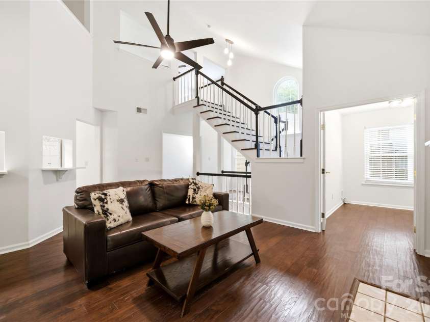 6150 Gray Gate Lane, Charlotte, NC 28210.  MLS# CAR4392595, YatesRealty ID 30307. 