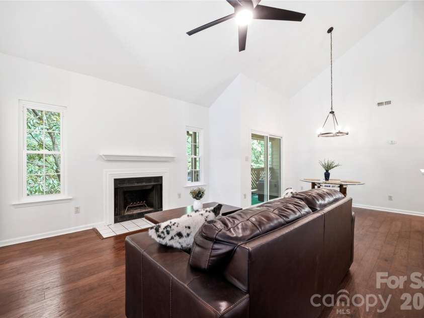 6150 Gray Gate Lane, Charlotte, NC 28210.  MLS# CAR4392595, YatesRealty ID 30307. Main Level Living 2