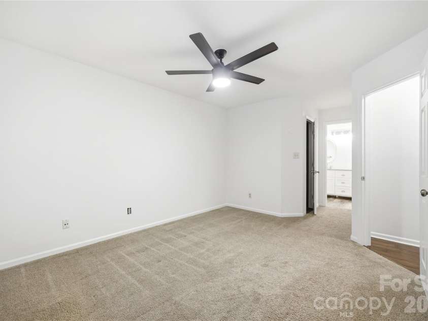6150 Gray Gate Lane, Charlotte, NC 28210.  MLS# CAR4392595, YatesRealty ID 30307. Primary BR off Main