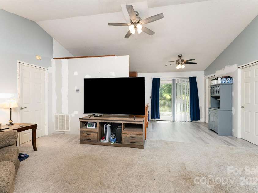 280 Dallas Spencer Mtn Road, Gastonia, NC 28056.  MLS# CAR4281505, YatesRealty ID 30308. 