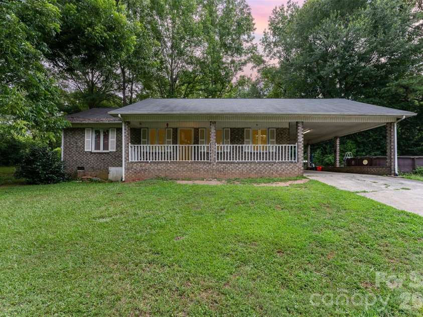280 Dallas Spencer Mtn Road, Gastonia, NC 28056.  MLS# CAR4329573, YatesRealty ID 30308. 