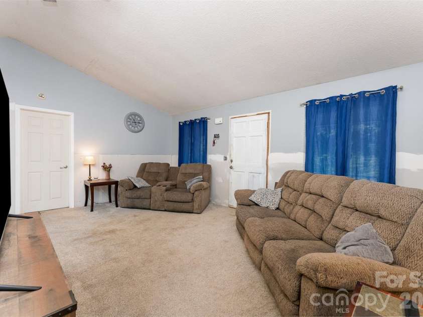 280 Dallas Spencer Mtn Road, Gastonia, NC 28056.  MLS# CAR4329573, YatesRealty ID 30308. 