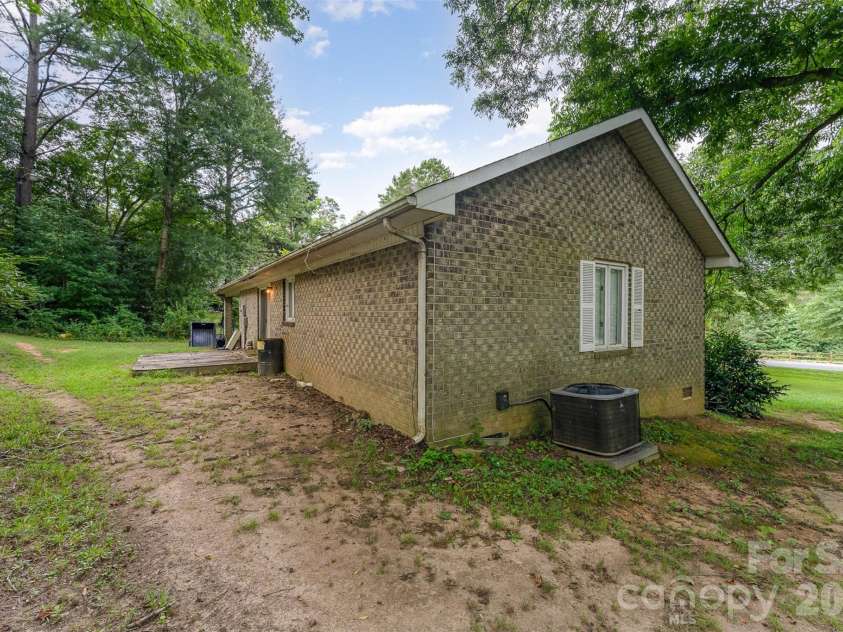 280 Dallas Spencer Mtn Road, Gastonia, NC 28056.  MLS# CAR4329573, YatesRealty ID 30308. 