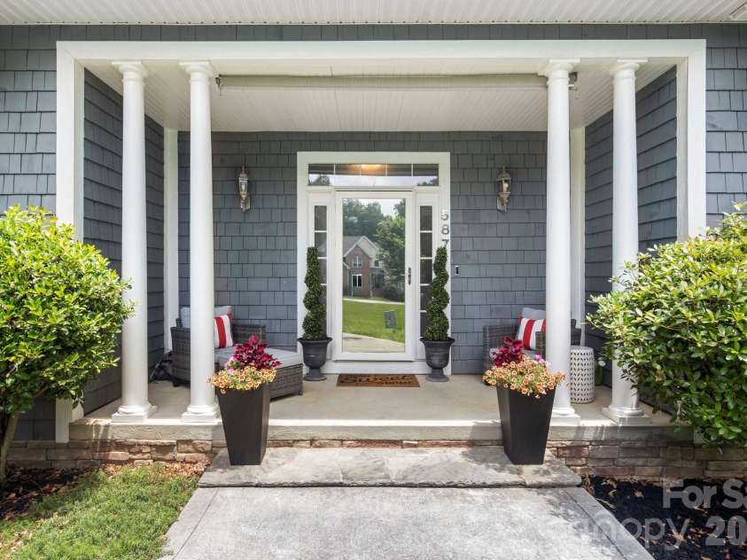 587 Amesbury Drive, Mt Ulla, NC 28125.  MLS# CAR4388103, YatesRealty ID 30308. 