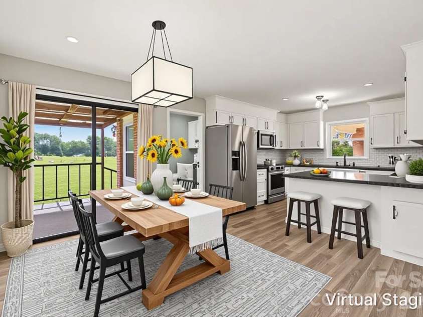 16924 Knoxwood Drive, Huntersville, NC 28078.  MLS# CAR4382937, YatesRealty ID 30309. Virtual staging