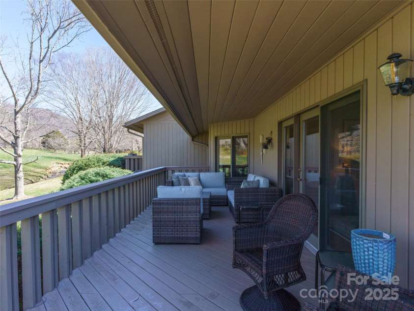 12 Clubside Drive, Asheville, NC 28804.  MLS# CAR4238452, YatesRealty ID 3031. 