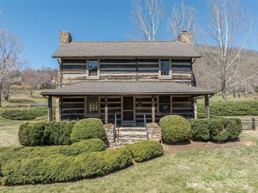 12 Clubside Drive, Asheville, NC 28804.  MLS# CAR4238452, YatesRealty ID 3031. 