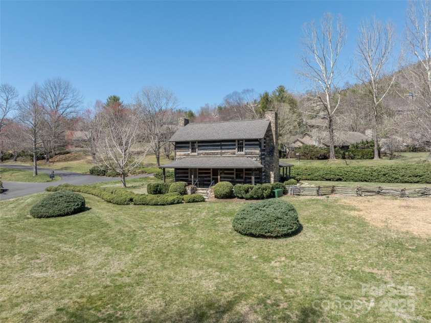 12 Clubside Drive, Asheville, NC 28804.  MLS# CAR4238452, YatesRealty ID 3031. 