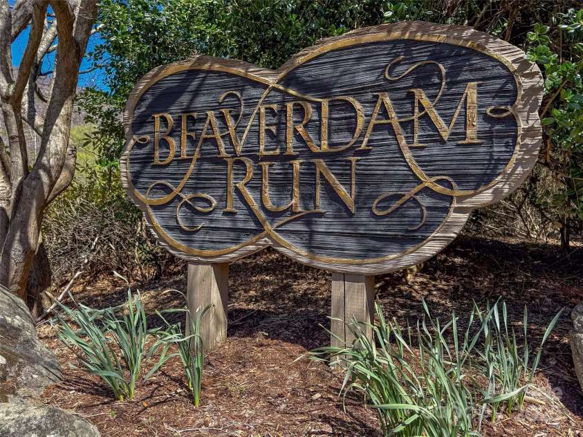 12 Clubside Drive, Asheville, NC 28804.  MLS# CAR4238452, YatesRealty ID 3031. 