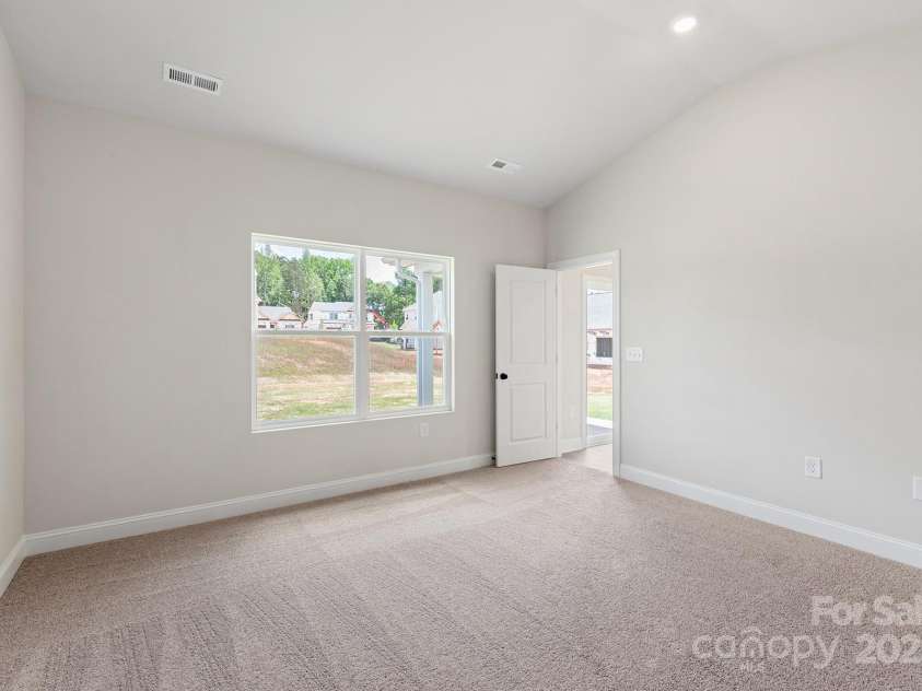 4112 Bolo Drive, Charlotte, NC 28215.  MLS# CAR4328978, YatesRealty ID 3031. 