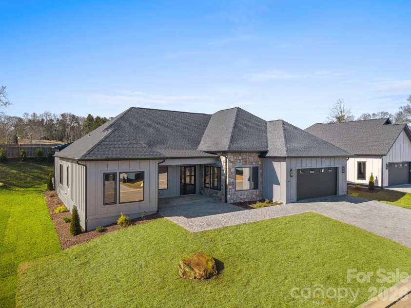 429 Big Hill Drive, Arden, NC 28704.  MLS# CAR4331235, YatesRealty ID 3031. 