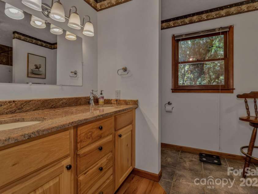 48 Allen Drive, Waynesville, NC 28786.  MLS# CAR4278077, YatesRealty ID 30310. 