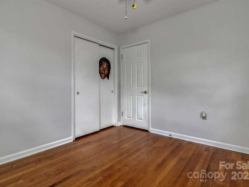 48 Allen Drive, Waynesville, NC 28786.  MLS# CAR4278077, YatesRealty ID 30310. 