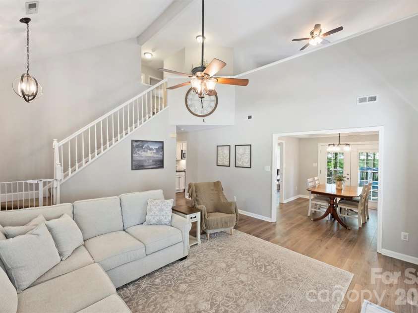 6000 Burnt Mill Run, Matthews, NC 28104.  MLS# CAR4389351, YatesRealty ID 30310. 