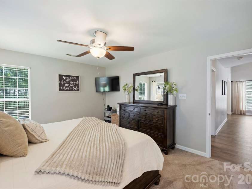 6000 Burnt Mill Run, Matthews, NC 28104.  MLS# CAR4389351, YatesRealty ID 30310. 
