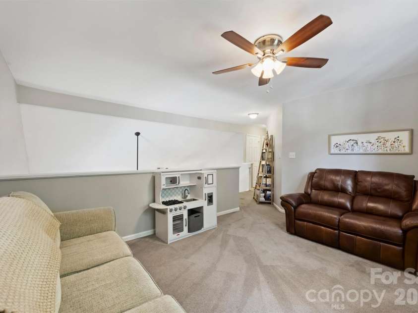 6000 Burnt Mill Run, Matthews, NC 28104.  MLS# CAR4389351, YatesRealty ID 30310. 