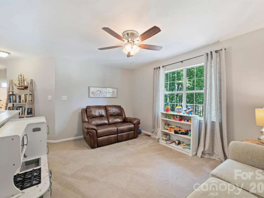 6000 Burnt Mill Run, Matthews, NC 28104.  MLS# CAR4389351, YatesRealty ID 30310. 