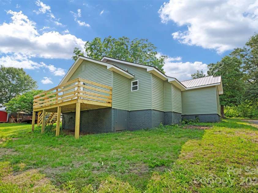 195 Ohio Street, Spindale, NC 28139.  MLS# CAR4266136, YatesRealty ID 30311. 