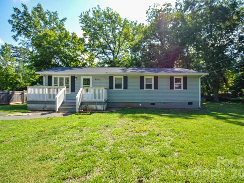 5514 Collins Street, Charlotte, NC 28269.  MLS# CAR4388555, YatesRealty ID 30311. 