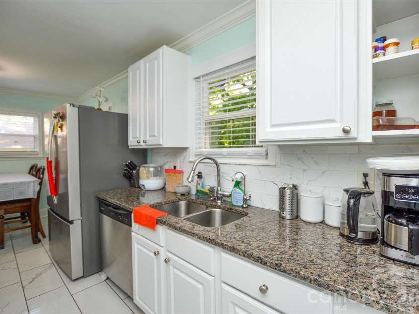 5514 Collins Street, Charlotte, NC 28269.  MLS# CAR4388555, YatesRealty ID 30311. 