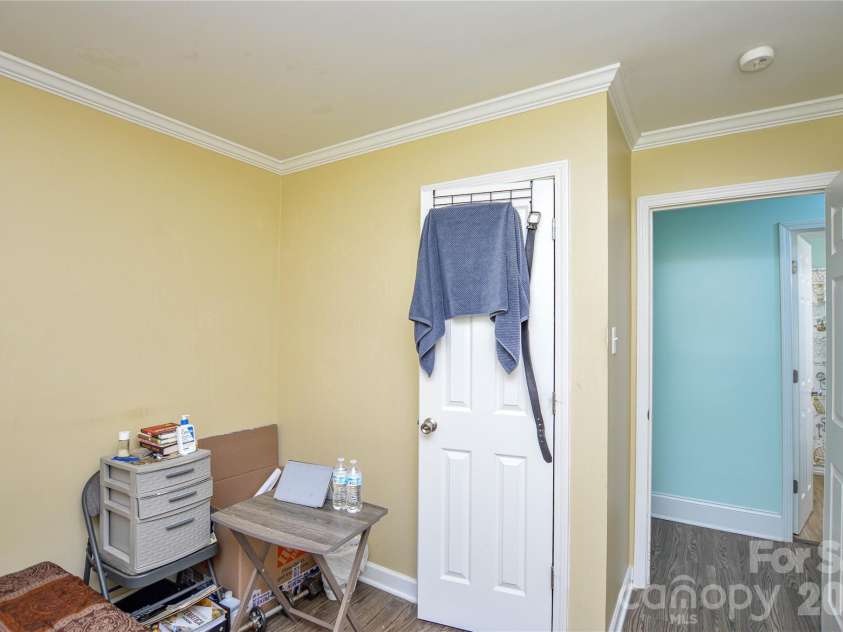 5514 Collins Street, Charlotte, NC 28269.  MLS# CAR4388555, YatesRealty ID 30311. 